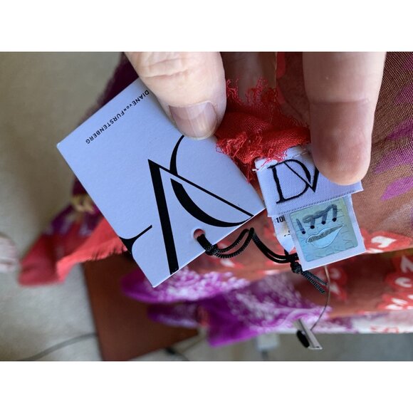 NWT DIANE VON FURSTENBERG Scarf Shawl 40X80 Pink Purple Fringe 'Indian Border' - Picture 9 of 9
